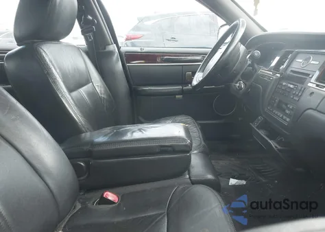 2011 Lincoln Town Car Executive L z USA, uszkodzony, nr VIN 2LNBL8EV3BX758143